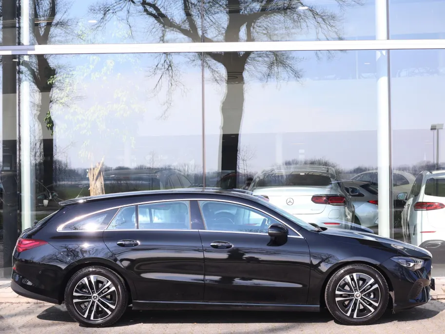 Mercedes-Benz CLA Shooting Brake 180 Business Solution Luxury l Keyless l Achteruitrij camera l Stoelverwarming