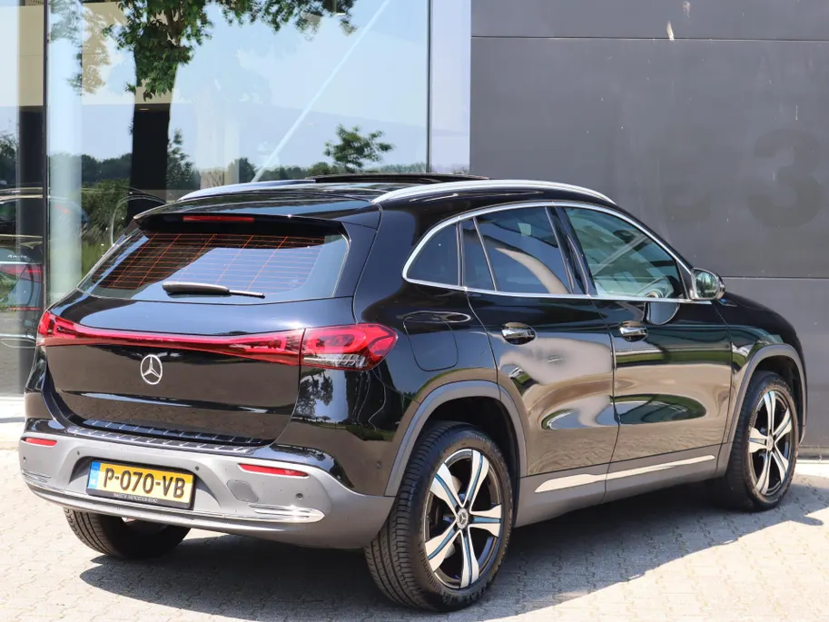 Mercedes-Benz EQA 250 Business Solution Luxury 67 kWh l Keyless l Panoramadak l Stoelverwarming