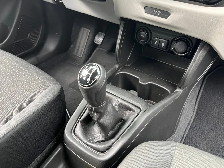 Suzuki Swift 1.2 Style Smart Hybrid Apple CarPlay | Android Auto | LED koplampen | Cruise control | Stoelverwarming | Blind Spot | Etc.
