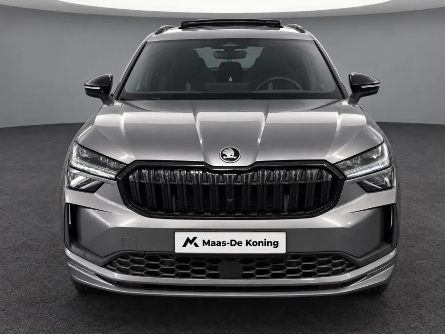 Škoda Kodiaq 1.5 TSI 204pk DSG PHEV Sportline Business · Panoramadak · Alarm · Wegklapbare Trekhaak · Elek. Voorstoel · 19'' Inch · Garantie t/m 06-07-2030 of 100.000km
