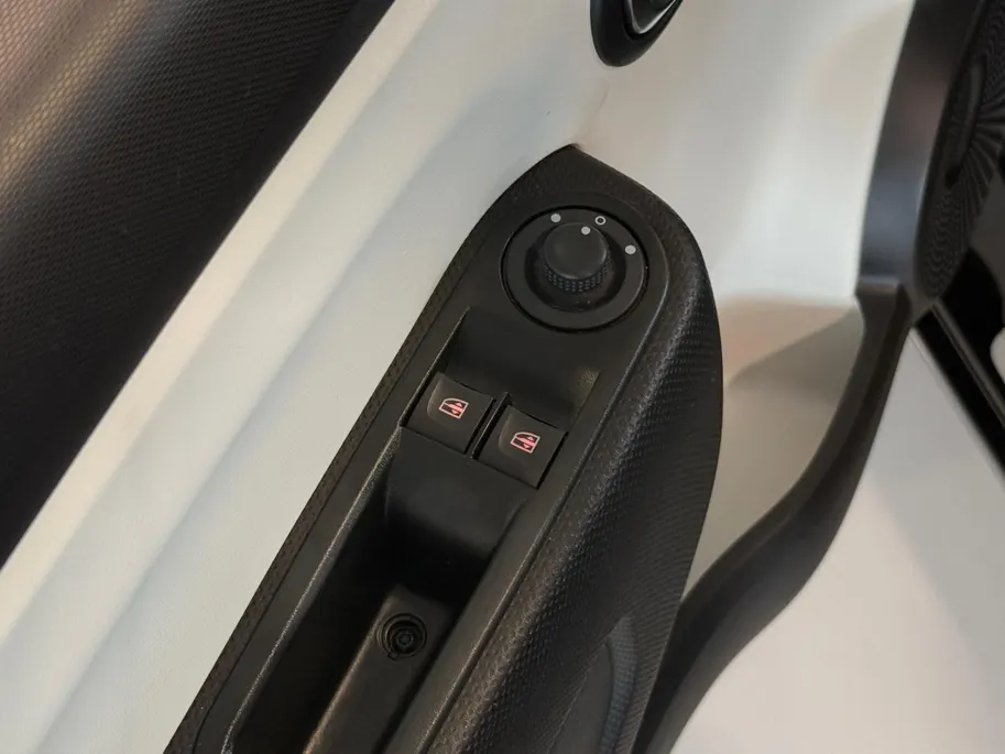 Renault Twingo Z.E. R80 Collection *Aut*Navi*Climate*Parkeersensoren*Hoge instap!