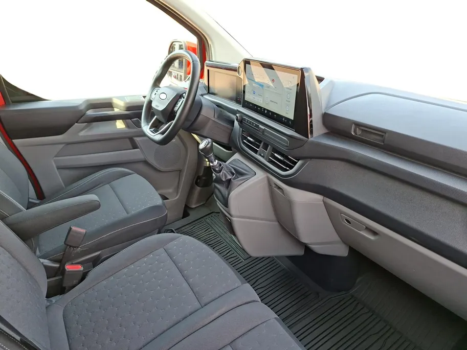 Ford Transit Custom 320 2.0 TDCI L2H1 Limited 136 pk handgeschakeld | BPM vrij! | Dealer onderhouden | Trekhaak | Apple carplay/ Android Auto