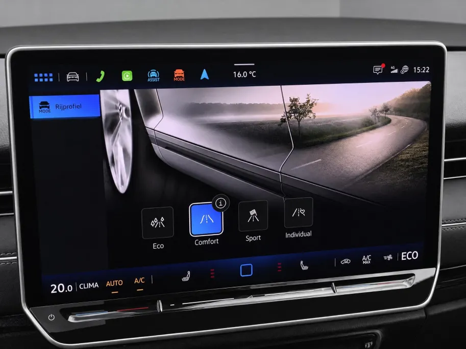 Volkswagen ID.7 Tourer Pro Business 77 kWh / 286pk Stuur- & Stoelverwarming · 360 Camera · Trekhaak · IQ.LIGHT ·  Head-Up Display