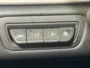 Renault Captur 145PK E-Tech Full Hybrid Techno Automaat | 1e eigenaar | 360 Camera | Adaptive Cruise Control | Apple CarPlay/Android Auto | Licht & Regen Sensor | Full LED | Lichtmetalen Velgen |