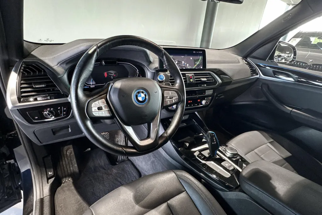BMW iX3 Executive 80 kWh