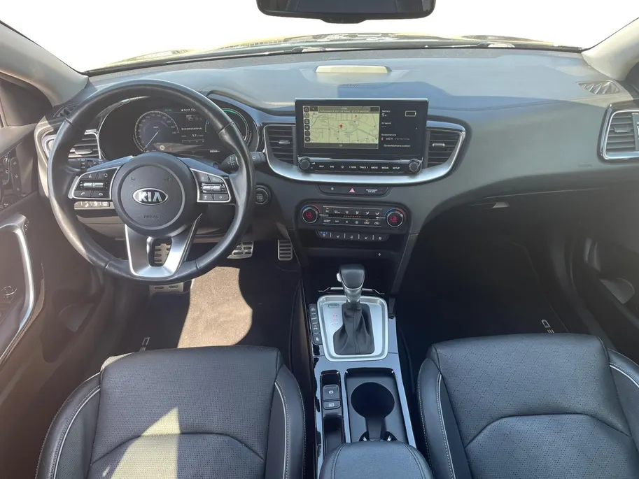 Kia Ceed Sportswagon 1.6 GDI PHEV ExecutiveLine *Automaat*Navi+Camera*Schuif/kanteldak*Climate Control*Adapt. Cruise Control*Stoelverwarming/ventilatie*Elekt. stoel*Elekt. achterklep*Zeer nette auto!
