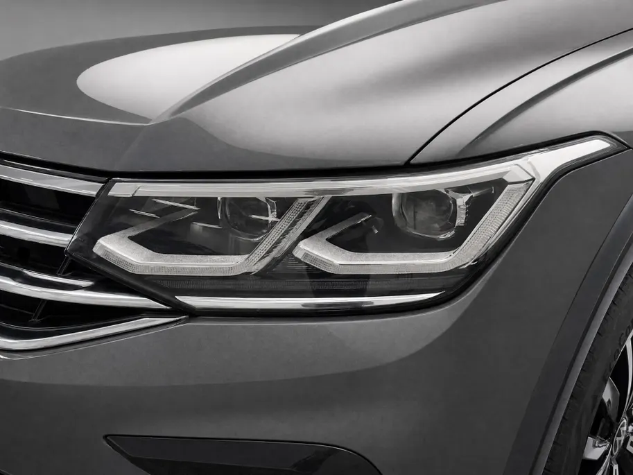Volkswagen Tiguan 1.4 TSI 245pk DSG eHybrid Elegance · Camera · Panoramadak · Wegklapbare Trekhaak · Apple/Android Car Play · 18'' Inch ·