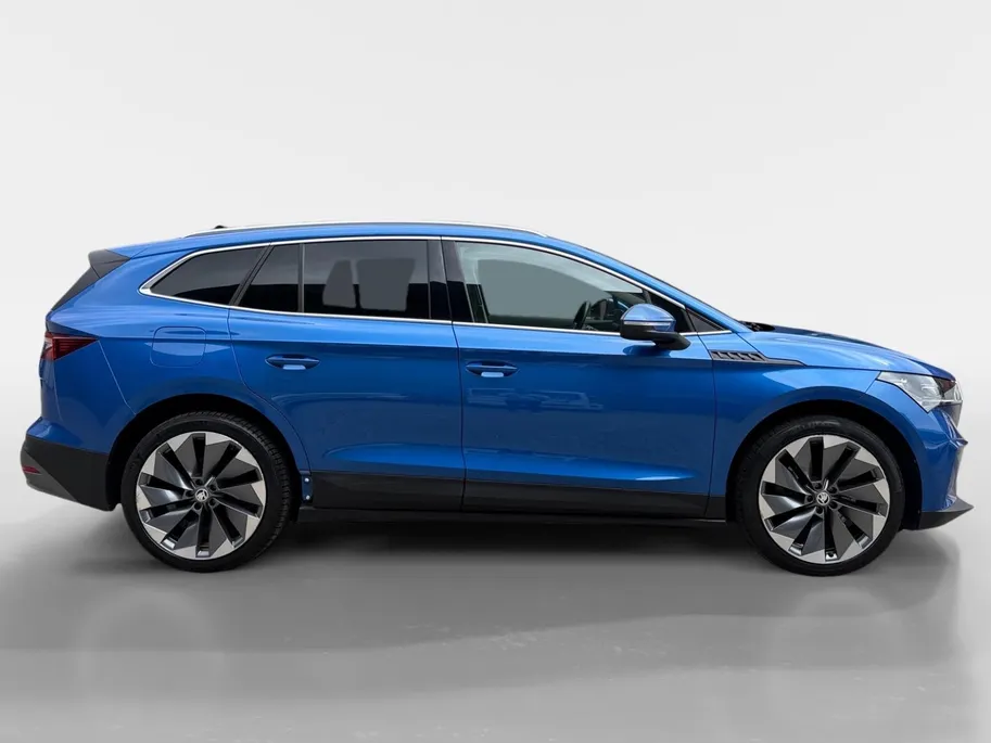 Škoda Enyaq iV 80 | Elektrisch verstelbare stoelen incl. geheugenfunctie | Stoel- en stuurverwarming | Elektrisch bedienbare achterklep | Lederen bekleding | Achteruitrijcamera | Parkeersensoren voor- en achter | Apple/Android Carplay