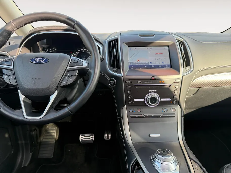 Ford Galaxy 2.5i HEV | Dealer onderhouden | Automaat | Pano dak | BLIS | 7 persoons | Lederen bekleding | Winter pack | Parkeersensoren voor en achter | Achteruitrijcamera | Cruise control | Apple carplay & Android auto | Privacy glas | Bovag garantie |