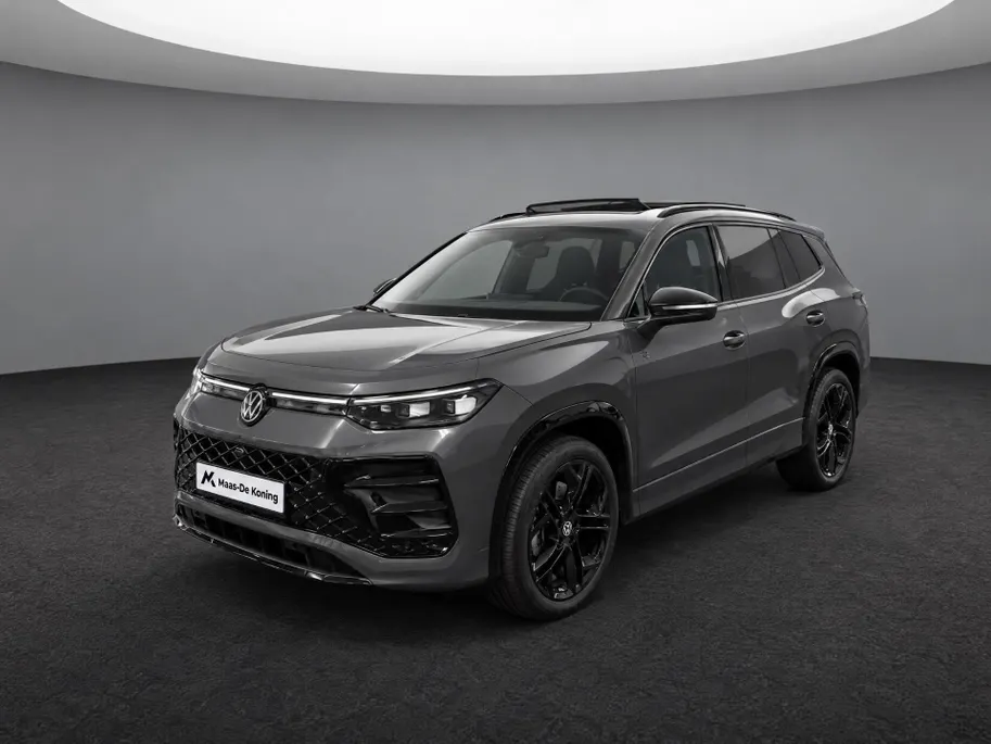 Volkswagen Tayron 1.5 272pk DSG eHybrid R-Line Edition · Panoramadak · 360 Camera · Wegklapbare Trekhaak · Dodehoek Detectie · 20'' Inch · Garantie t/m 16-04-2030 of 100.000km