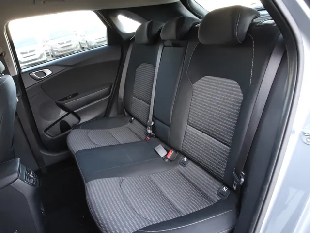 Kia Ceed 1.0 T-GDi 120PK DynamicLine | Navi | Camera | Cruise | Apple carplay