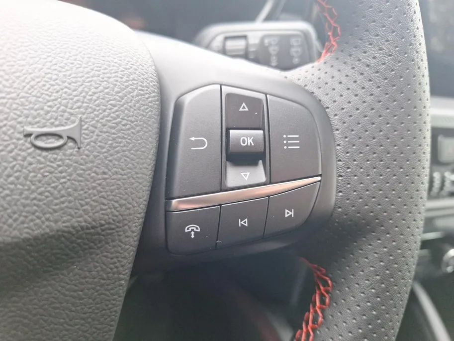 Ford Kuga 2.5 PHEV ST-Line X | Winterpack | El. Trekhaak | 4000,- korting ! | Ford Options met 0,99% rente | Adaptive cruisecontrol | El. Achterklep | 360Camera | B&O Audio | El. Vest. voorstoelen | Full Led | BLIS |