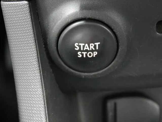 Renault Clio Estate 0.9 TCe Expression | airconditioning | navigatie | lichtmetalen velgen | trekhaak