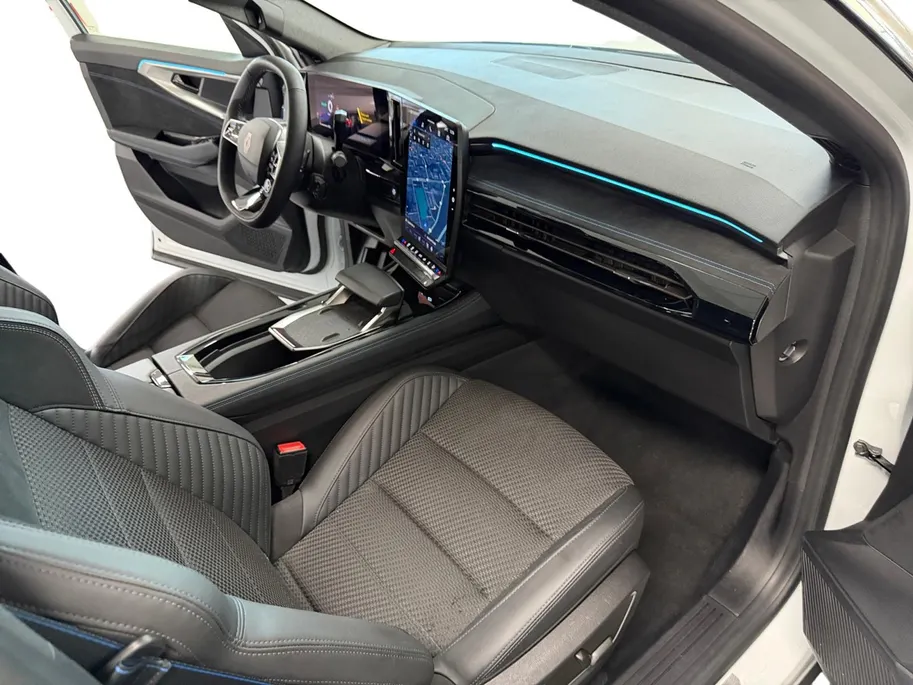 Renault Austral 1.2 E-Tech full hybrid 200 esprit Alpine | 200 PK | Google Navigatie | 360° Camera | Adaptive Cruise | Matrix LED | Keyless Entry