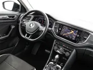 Volkswagen T-Roc 1.5 TSI 150pk DSG Sport · Panoramadak · Camera · Keyless · Apple/Android Car Play · Navigatie · Dodehoek Detectie · 17'' Inch ·