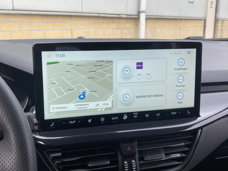 Ford Focus 1.0 EcoBoost Hybrid 125 pk ST Line Wagon Navigatie SYNC4 - Apple Carlay Android Auto - Winter Pack