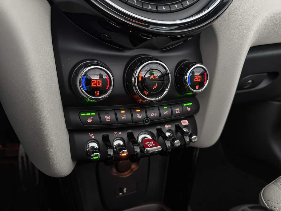 MINI Cooper Cabrio 2.0 John Cooper Works Chili