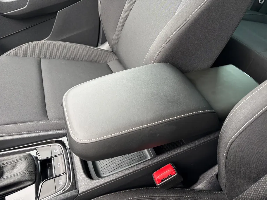 Škoda Karoq 1.5 TSI ACT Business Edition *Automaat*Navi via Carplay*Camera*Parkeersensoren*Climate Control*Keyless*Cruise Control*LM.Velgen*Zeer nette auto!