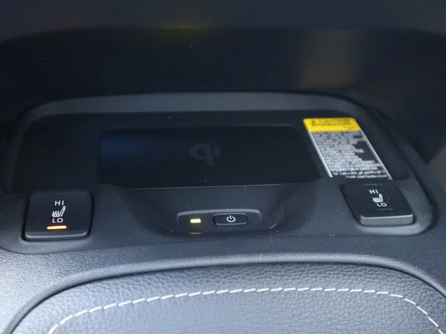Toyota Corolla Touring Sports 1.8 Hybrid Dynamic Trekhaak | All Seasons | Carplay | Stoelverwarming
