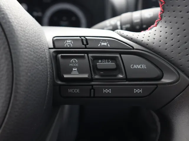 Toyota Yaris 1.5 Hybrid 130 GR Sport | Plus Pack | Panoramadak