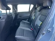 Renault 4 comfort range iconic 52 kWh | Stuur- & Stoelverwarming | Sfeerverlichting | Apple Carplay & Android Auto | Harman & Kardon Audio | Camera | Navigatie | Parkeersensoren | Rijdende Demo | Beschikbaar vanaf November 2026