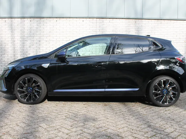 Renault Clio 1.0 TCe 90 GPF esprit Alpine | all season banden | Navigatie | Cruise adaptief