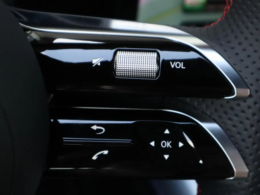 Mercedes-Benz CLA Shooting Brake 250+ Business Solution AMG 85.5 kWh l Keyless l Achteruitrij camera l Stoelverwarming