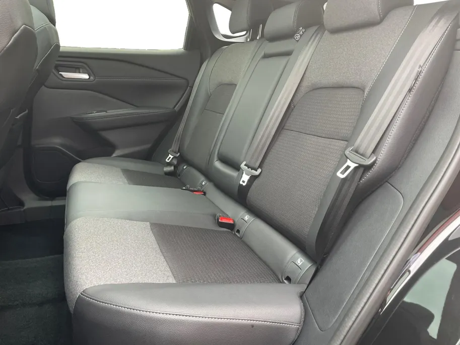 Nissan QASHQAI 1.3 MHEV Xtronic N-Connecta 158PK AUTOMAAT |+ Cold Pack + Easy Pack | 1800KG Trekgewicht | Elektrische achterklep | Navigatie | Apple Carplay & Android Auto | Pro Pilot (Adaptive Cruise Control) | Climate Control | Stoel- stuur en voorruitverarming |