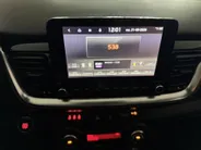 Kia Stonic 1.0 T-GDi 120pk DCT7 DynamicPlusLine | All-Seasonbanden | Apple Carplay/Android Auto
