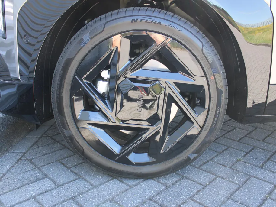 Kia Seltos Seltos 1.6 T-GDi DCT7 X-Line Demo Edition | Stuur-/stoelverwarming + ventilatie | 360 Camera | Leer | Elek. stoelverstelling | Inductielader | LED | 19" LM |