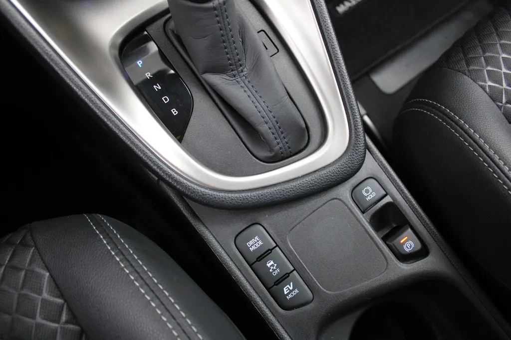 Mazda 2 Hybrid 1.5 Select | Airco | 16'LM | navi | Cruise | Stoelverwarming | Draadloos laden |