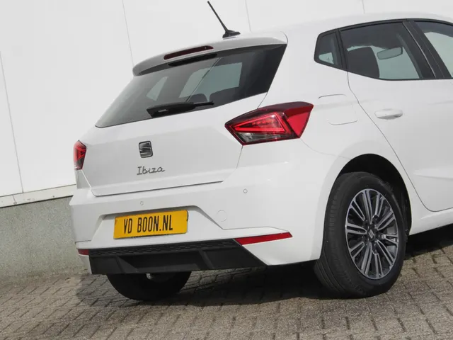 SEAT Ibiza 1.0 EcoTSI Style | Navi | Carplay / Android Auto | Cruise | Park sens | Clima