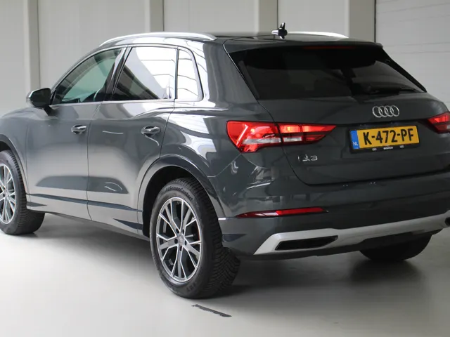 Audi Q3 35 TFSI Business Edition Android auto /  Apple Carplay | Climate Control | Cruise Control | Stoelverwarming