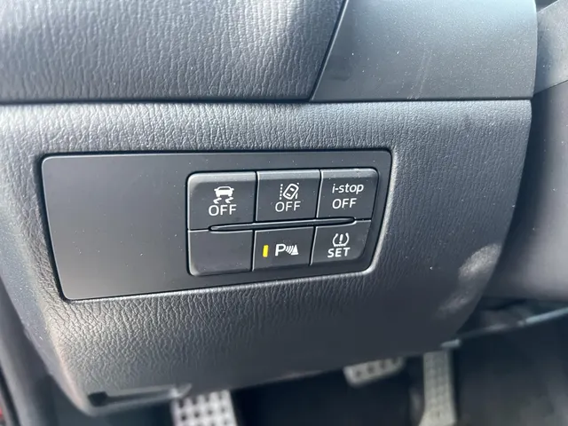 Mazda 3 2.0 SkyActiv-G 120 GT-M AUTOMAAT | TREKHAAK | 18' LM VELGEN | CAMERA | STOEL- en STUURVERWARMING | LEDER | Bose AUDIO | NED.AUTO | DEALER ONDERHOUDEN |