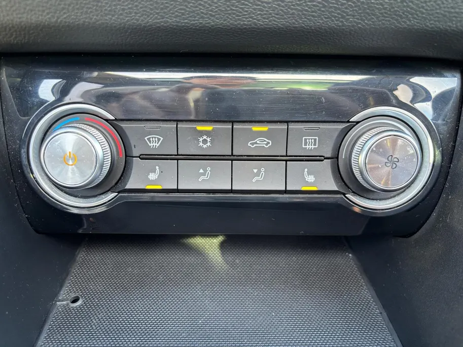 MG ZS EV MG Luxury 45 kWh | NL-AUTO | PANO | Trekhaak |12 MAANDEN BOVAG GARANTIE |