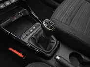 Kia Stonic 1.0 T-GDi MHEV DynamicPlusLine Dealer onderhouden | Trekhaak | Climate control | Navigatie |