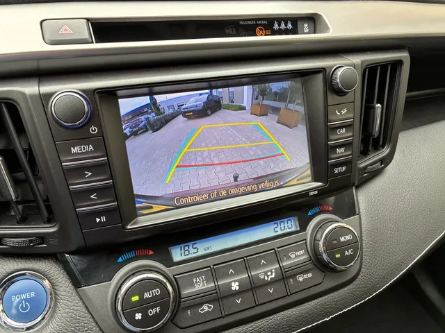 Toyota RAV4 2.5 Hybrid AWD Style
