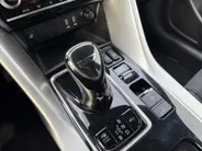 Mitsubishi Eclipse Cross 2.4 PHEV Intense+ Apple Carplay/Android Auto , stoel en stuurverwarming , camera , tel , cruise , climate , lm velgen , navigatie