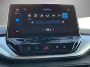 Volkswagen ID.4 Pro 77 kWh 150kW/204PK · Trekhaak · Panoramadak · Parkeersensoren · Apple/Android Car Play ·