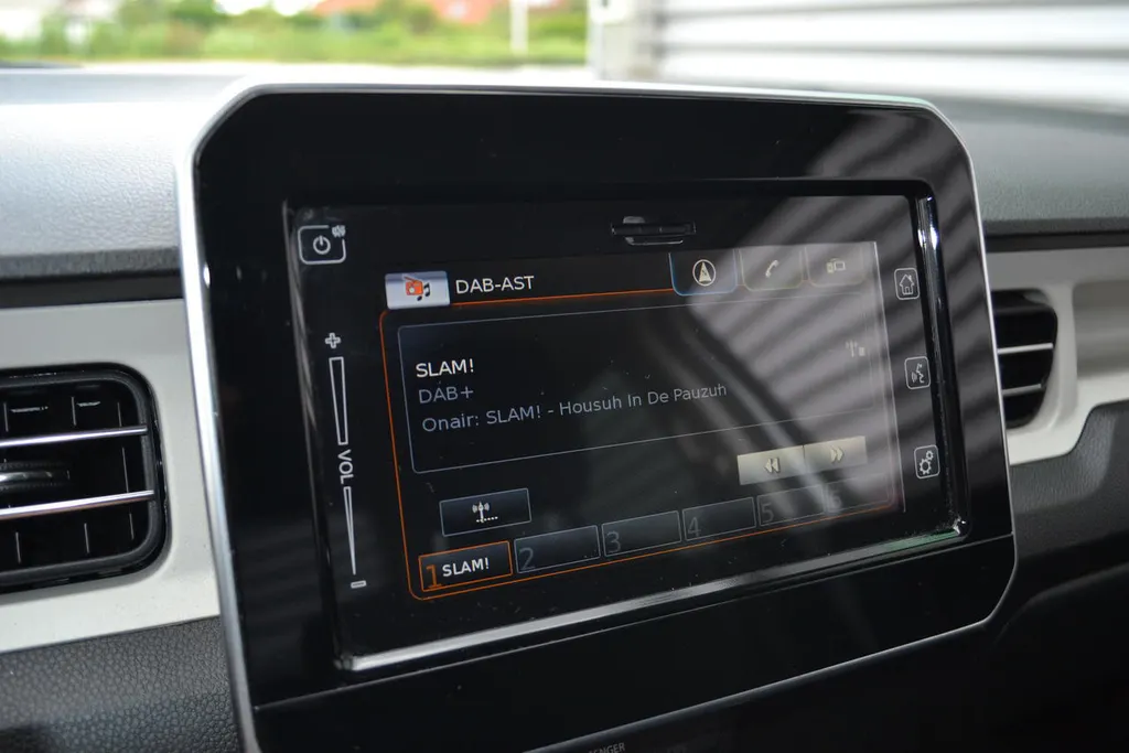 Suzuki Ignis 1.2 SMART HYBRID STYLE|CAMERA|CLIMA|CARPLAY