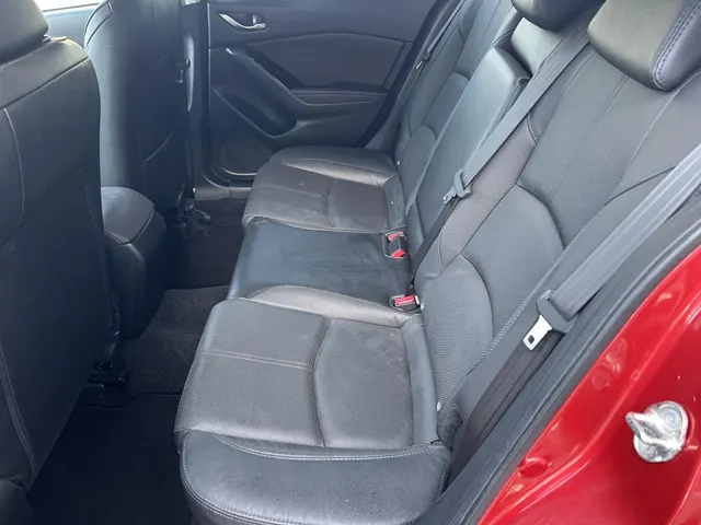Mazda 3 2.0 SkyActiv-G 120 GT-M AUTOMAAT | TREKHAAK | 18' LM VELGEN | CAMERA | STOEL- en STUURVERWARMING | LEDER | Bose AUDIO | NED.AUTO | DEALER ONDERHOUDEN |
