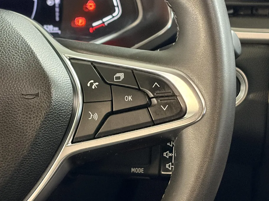 Renault Captur 145PK E-Tech Hybrid Intens Automaat | Trekhaak | All Season Banden | Navi | Camera | Climate Control | Velgens Hoogglans Zwart | Apple CarPlay/Android Auto | Licht & Regen Sensor | Full LED |