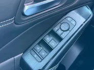 Nissan QASHQAI 1.3 MHEV Xtronic N-Connecta 158PK AUTOMAAT | Apple Carplay & Android Auto| Climate Controle | 4 seizoen banden | Metallic lak | Lichtmetalen velgen | Navigatie | Panoramadak | Dakrails | Dealer onderhouden | 1ste eigenaar