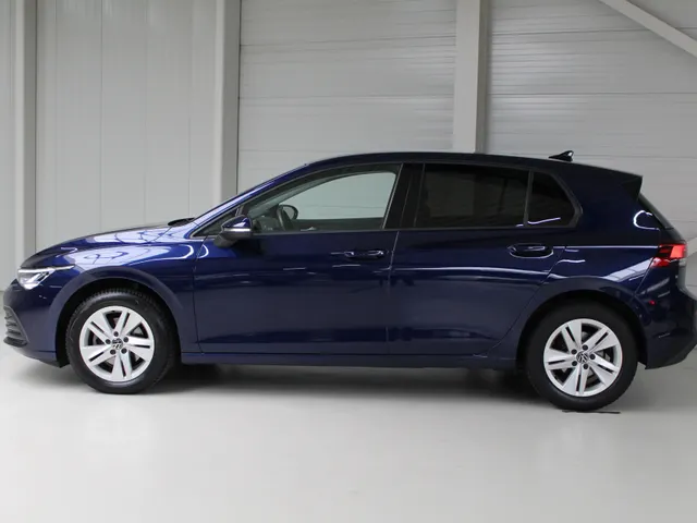 Volkswagen Golf 1.0 TSI Life Apple Carplay | Android Auto | PDC voor en achter | Cruise control