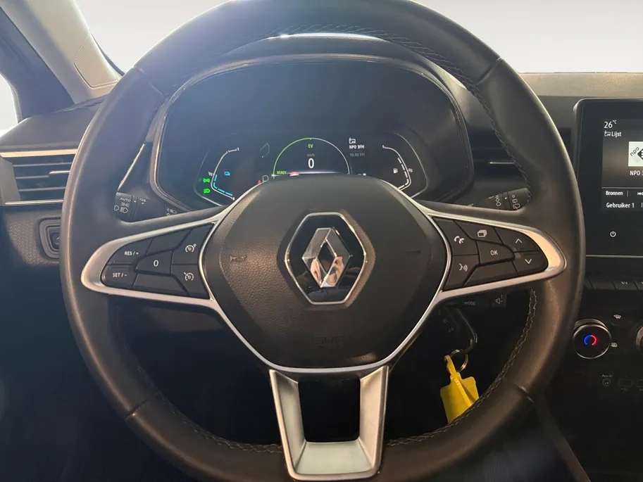 Renault Clio 1.6 E-Tech Hybrid 145 Equilibre *Automaat*Navi(Carplay)*Climate*Cruise*L.M. Velgen