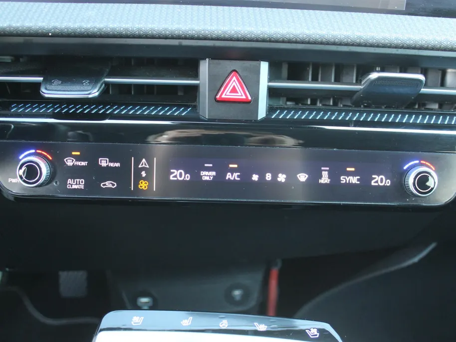 Kia EV6 Plus 77.4 kWh | Stuur-/stoelverwarming + ventilatie | Elektr. stoelverstelling + achterklep | Leer | Warmtepomp | 19' LM | Camera | LED |