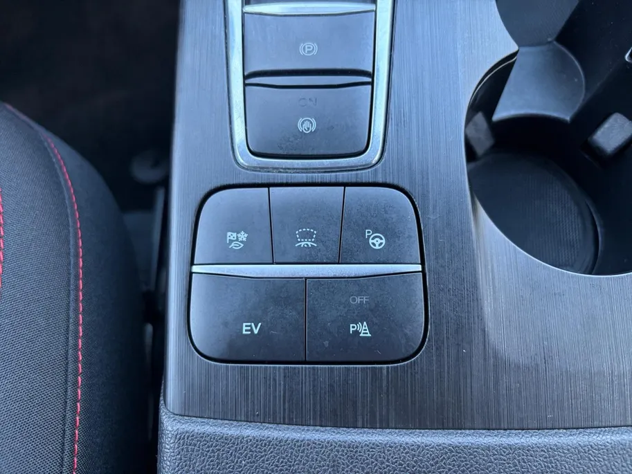 Ford Kuga 2.5 PHEV ST-Line 225PK | Head Up Display | Adaptieve Cruise Control | Winter Pack | LED | BLIS | Camera voor en achter | Navigatie | Privacy Glass