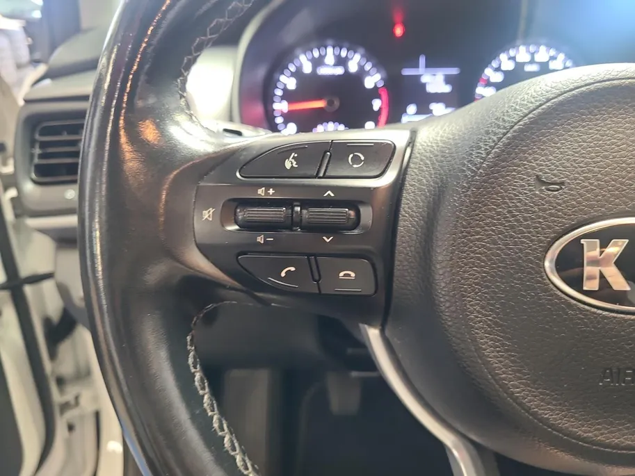 Kia Stonic 1.0 T-GDi DynamicLine 1e Eigenaar | Navi | Airco | Fabrieksgarantie t/m 16-1-2027 + 3x 1 jaar* | NAP