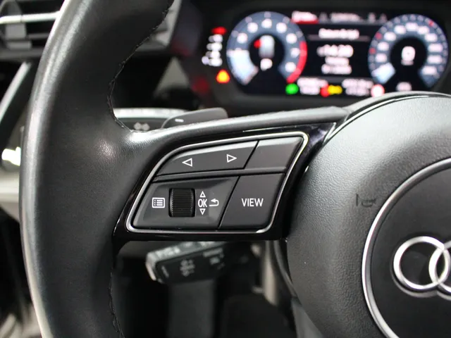 Audi A3 Sportback 30 TFSI Advanced edition Navigatie | Cruise Control | 17' Velgen | PDC