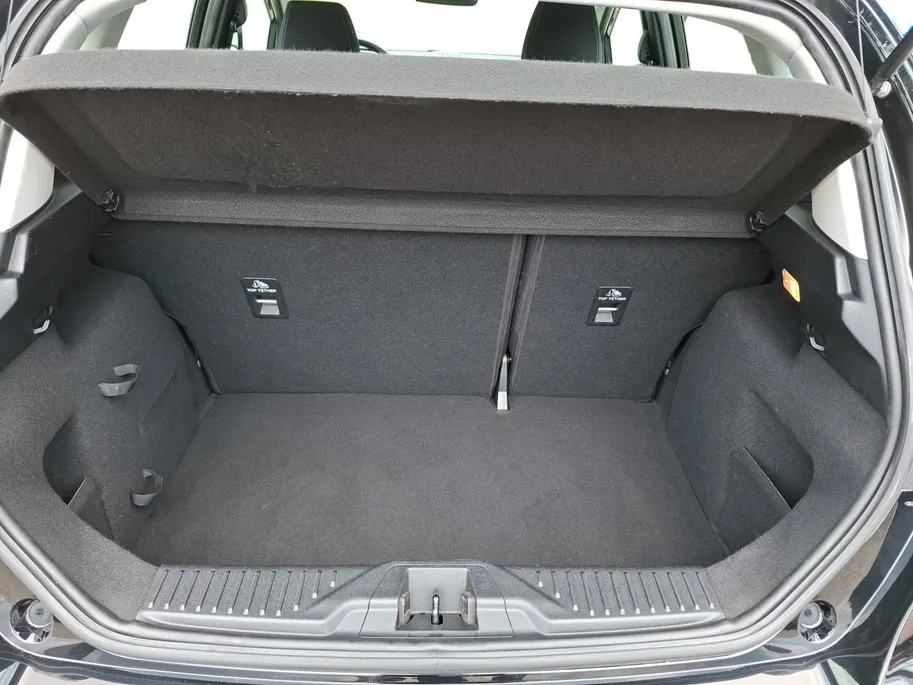Ford Fiesta 1.0 EcoBoost Titanium | Dealeronderhouden | First edition pack | Adaptieve cruise control | Voorruitverwarming | Parkeer sensoren